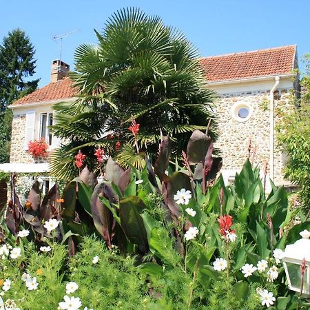 Chambres d'Hôtes Le Petit Nailly Magny-les-Hameaux Exterior foto